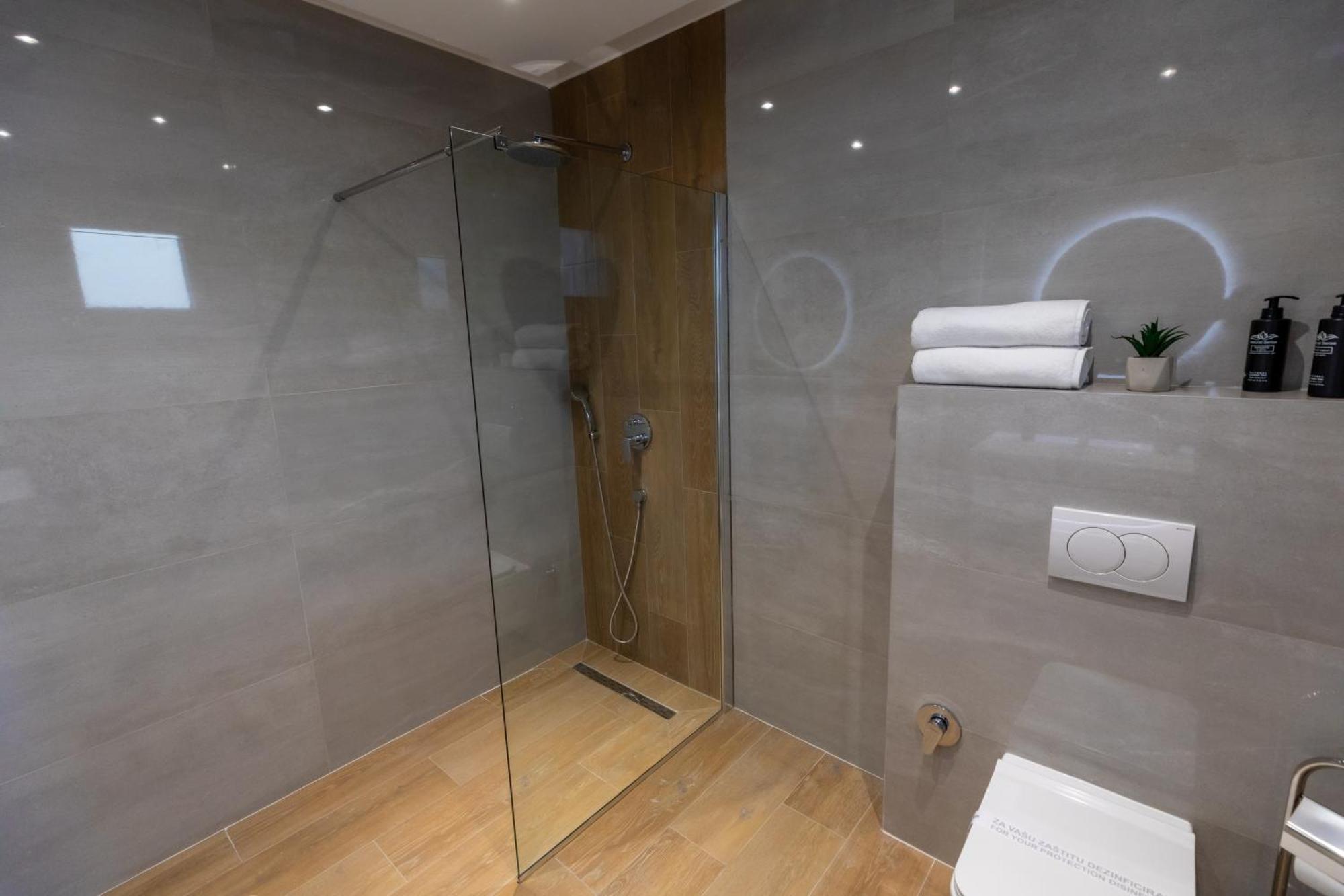 Aparthotel Maira 4*